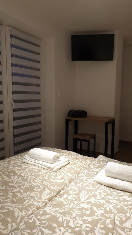 Dom Pod Groniem Hotel ชีกี ภายนอก รูปภาพ